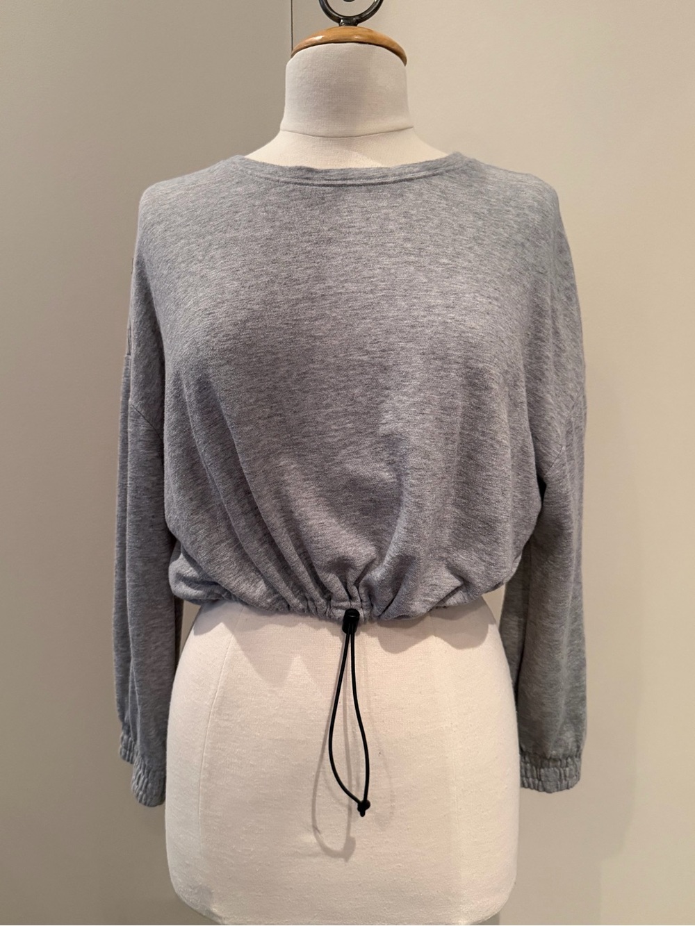 Melrose and Market Heather Gray Drawstring Hem Pullover Sweatshirt